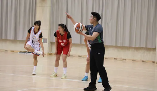 为什么篮球教练的经验很重要_0